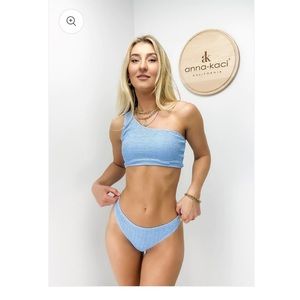 Women’s bikini